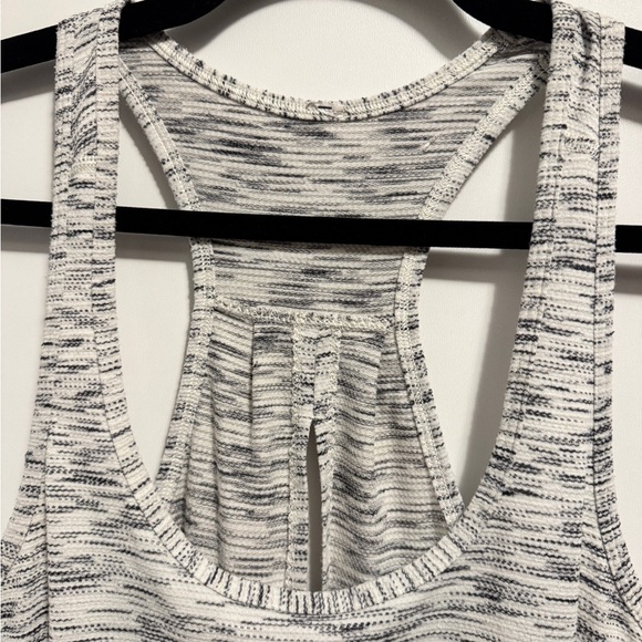 Lululemon Salute the Sun Tank Grey - Picture 6 of 9